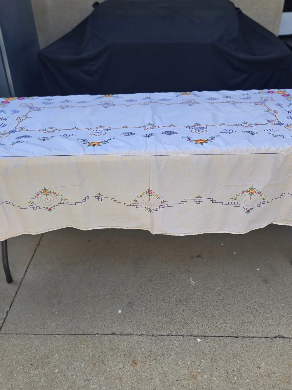 Vintage Cream Tablecloth with Multicolor Floral Embroidery